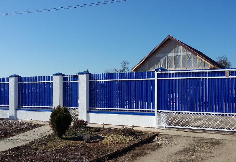 Забор из евроштакетника RAL5002 синий ультра, секция горизонт в Кызылорде фото 1